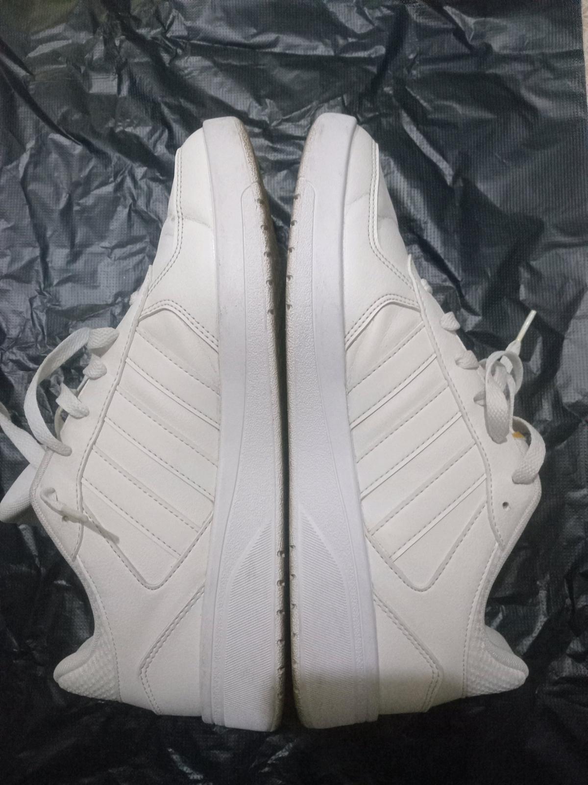 baskets hommes Adidas courtbeat blanche pointure 43