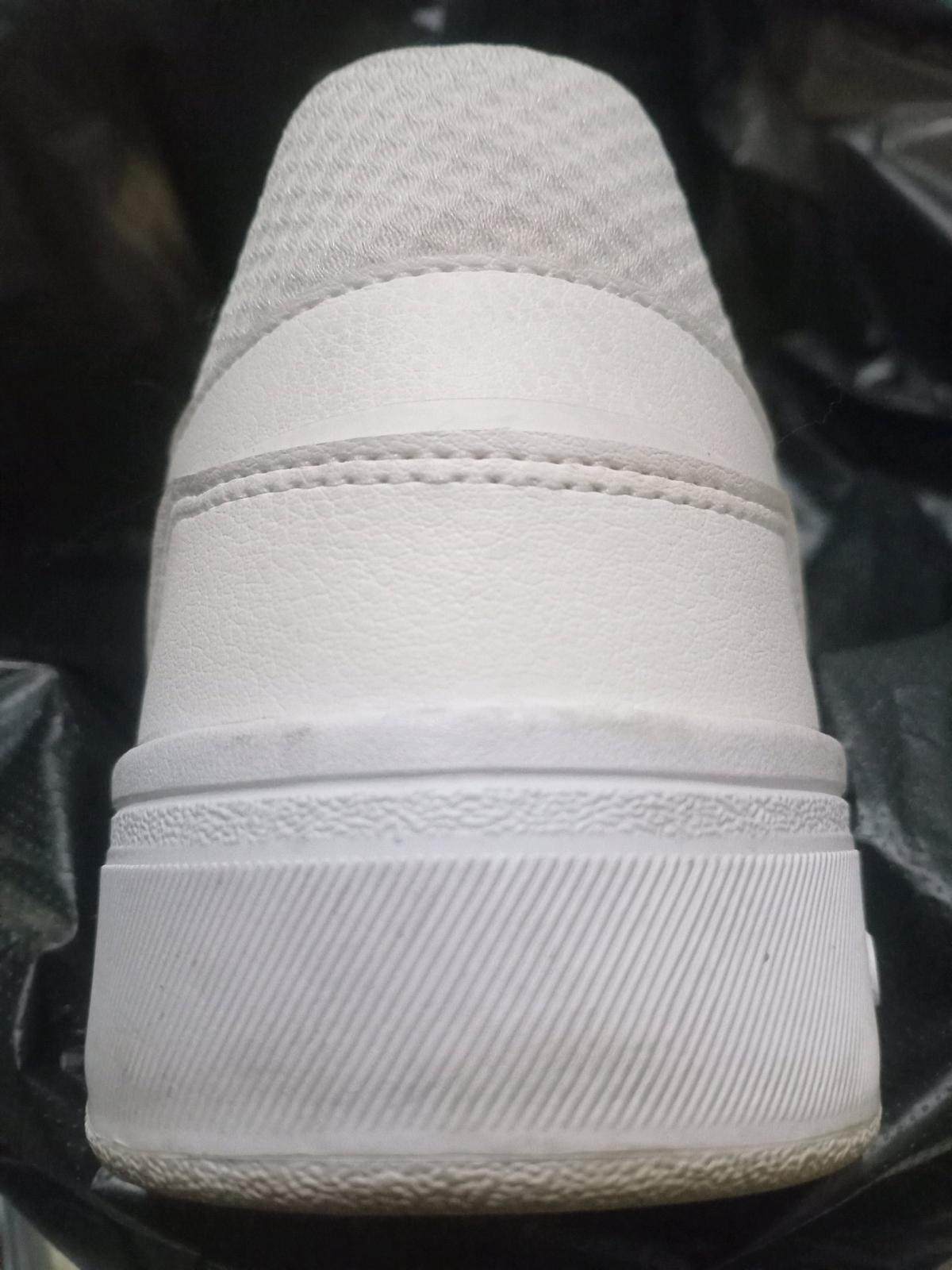 baskets hommes Adidas courtbeat blanche pointure 43