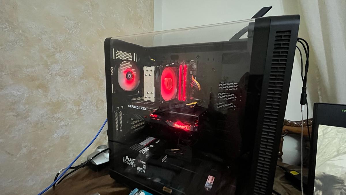 pc gamer workstation