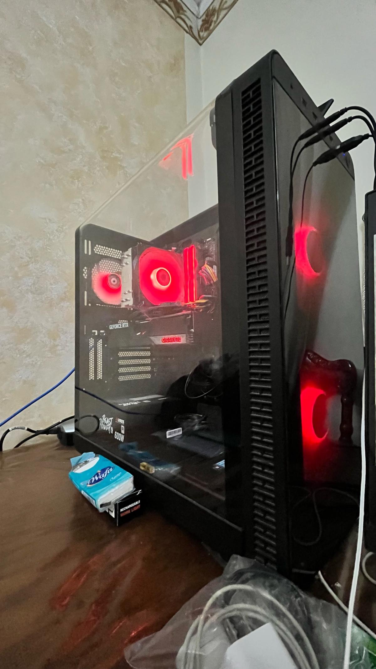 pc gamer workstation