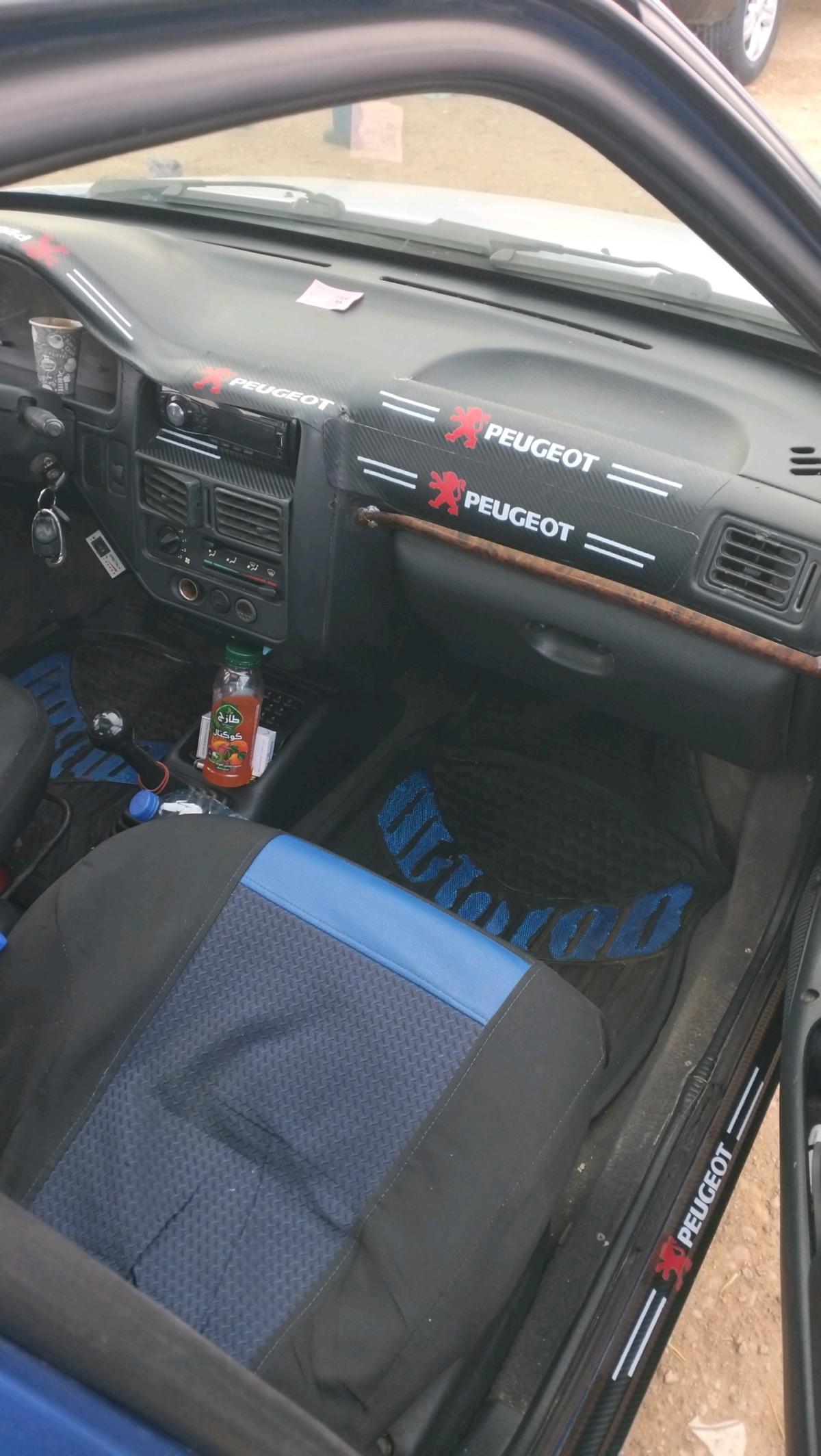 Peugeot 106