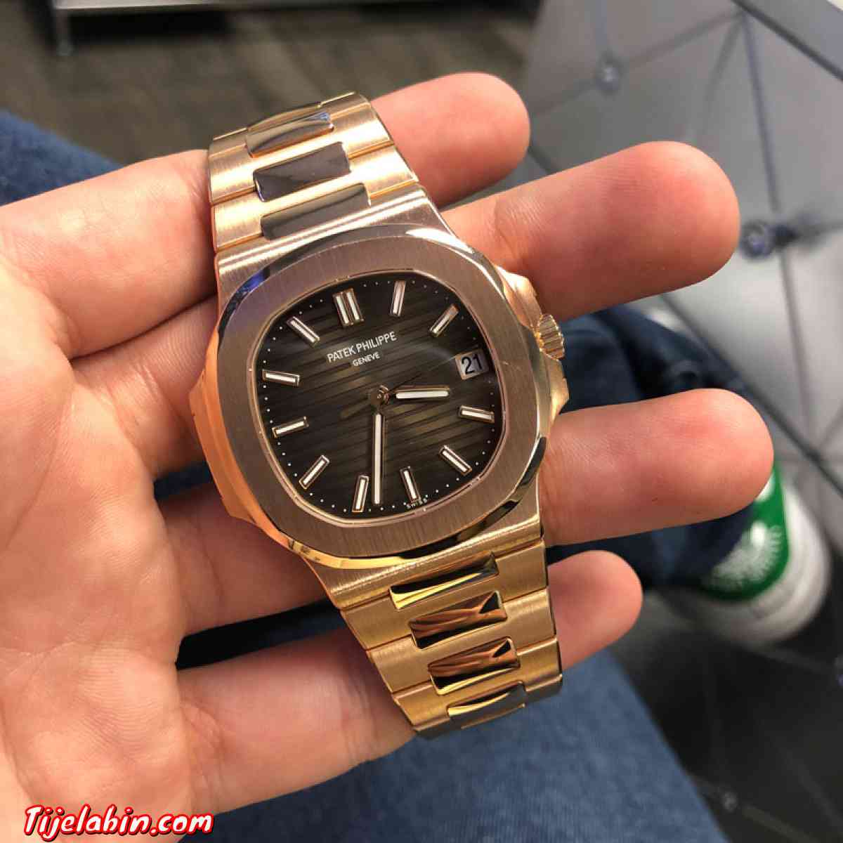 ساعة سوسرية ‏من ‏نوع  Patek Phillipe - Ain Chouhada, Djelfa