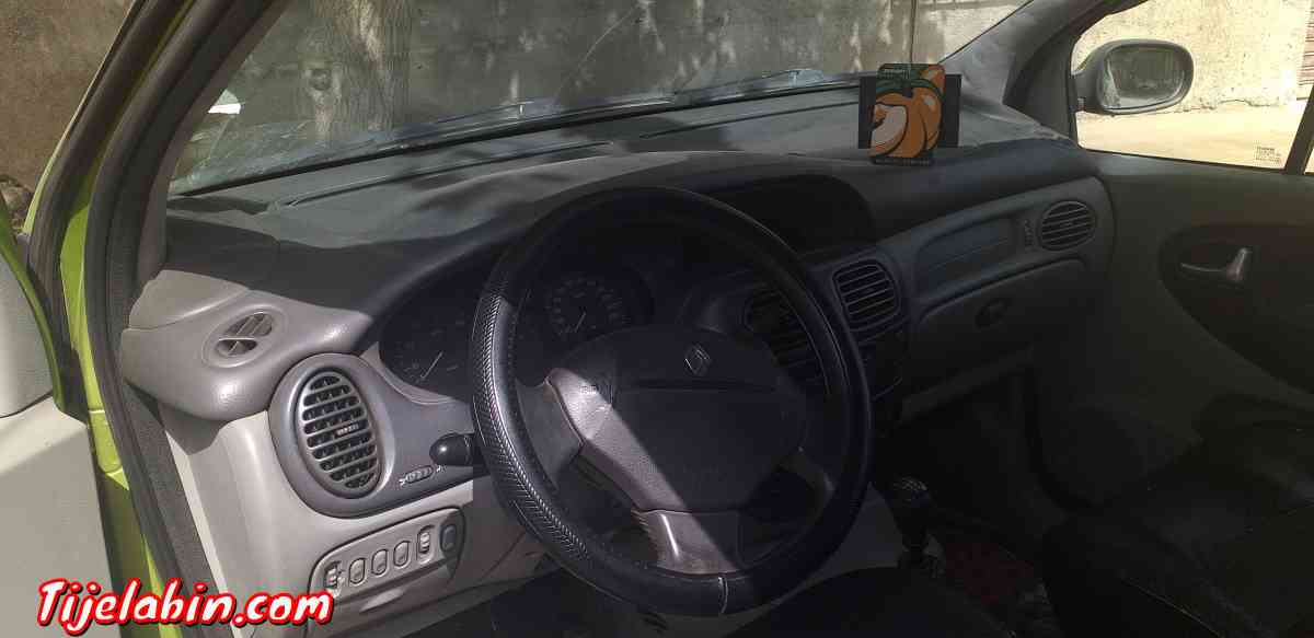 SCENIC 2002 CHERCHE ECHANGE ACCENT 207 208 ou autre - Ouled Rahmoune, Constantine - Tijelabin