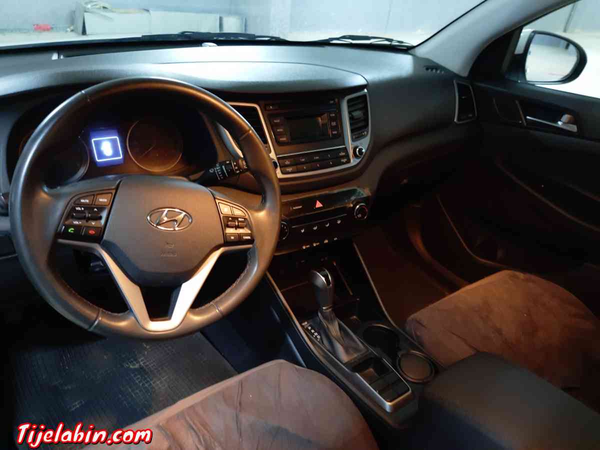 Hyundai Tucson 2017 - Es Senia, Oran - Tijelabin