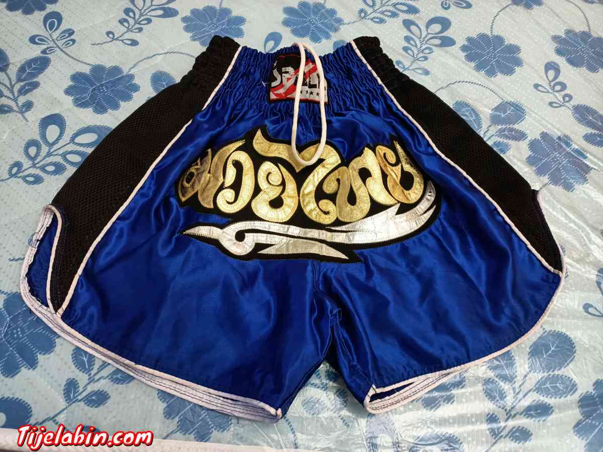 عندي شورت تع بوكس حاجة مليحة ماشي ملبوس بزاف - Ouled Fayet, Alger - Tijelabin