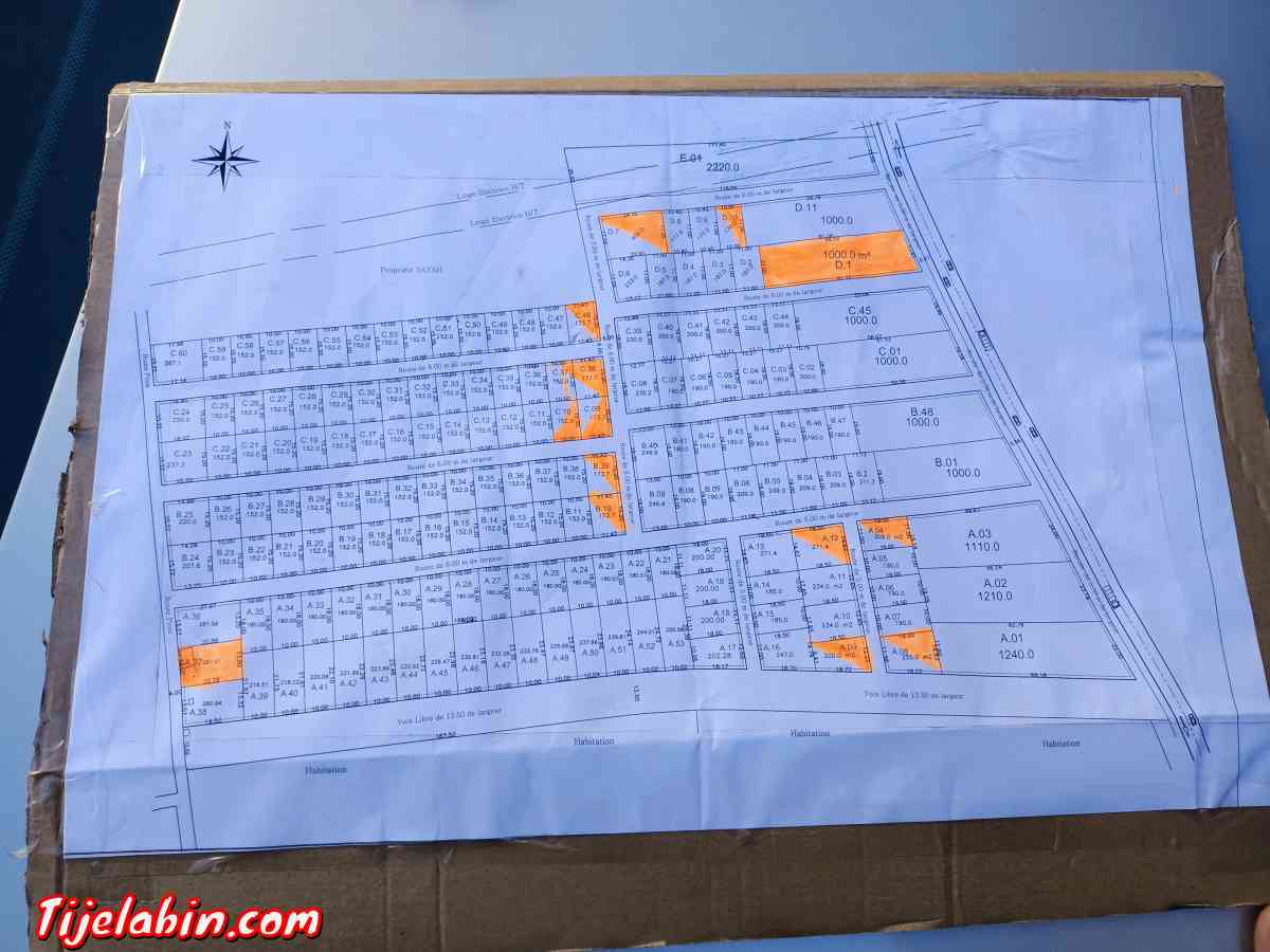 بيع قطع ارضي صالحة لي بناء بضواحي رايس بلعوادي ( عقد ملكية د - Rais Hamidou, Alger