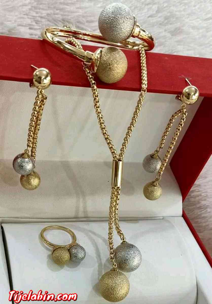 بارير بلاكي قرونتي - Adekar, Béjaïa - Tijelabin