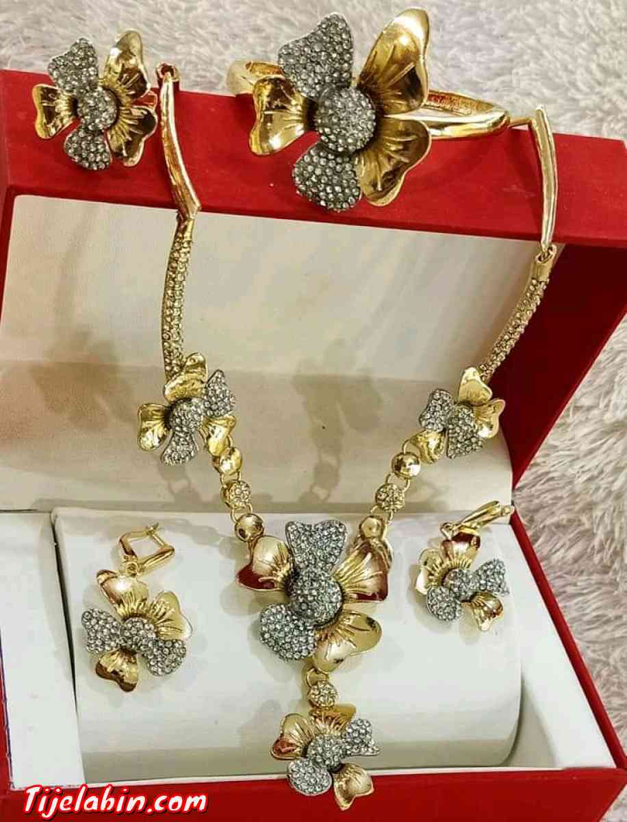 بارير بلاكي قرونتي - Adekar, Béjaïa - Tijelabin