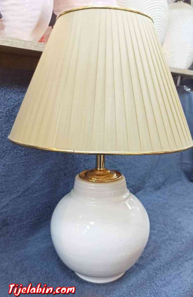 lampe de chevet - Ouled Fayet, Alger - Tijelabin