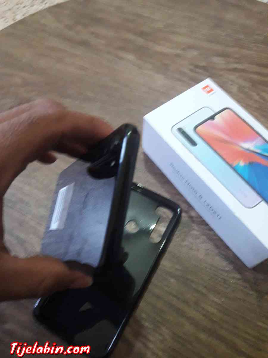 هاتف مستعمل يشبه الجديد - Ain Temouchent, Ain Temouchent - Tijelabin