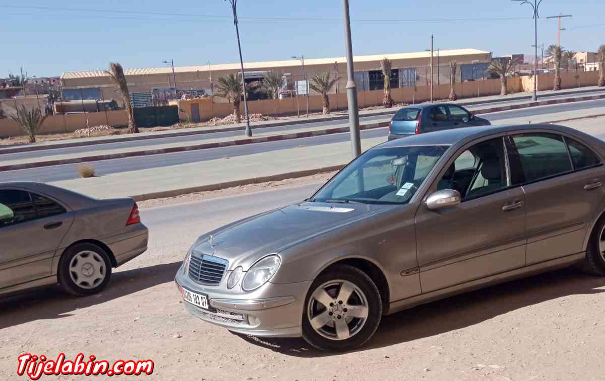 Mercedes classe e e220 2003 - Ech Chaiba, Biskra - Tijelabin