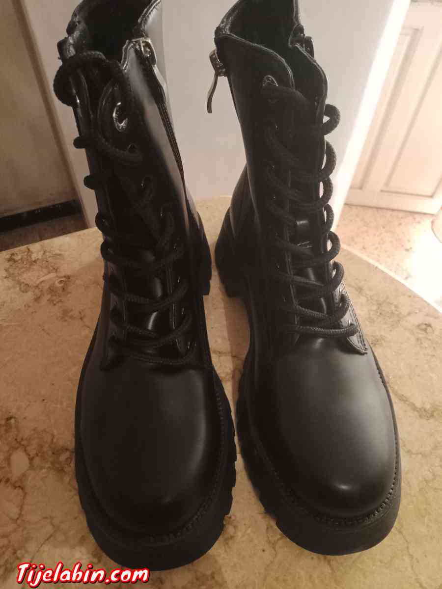 godas noir pointure 38 neuf