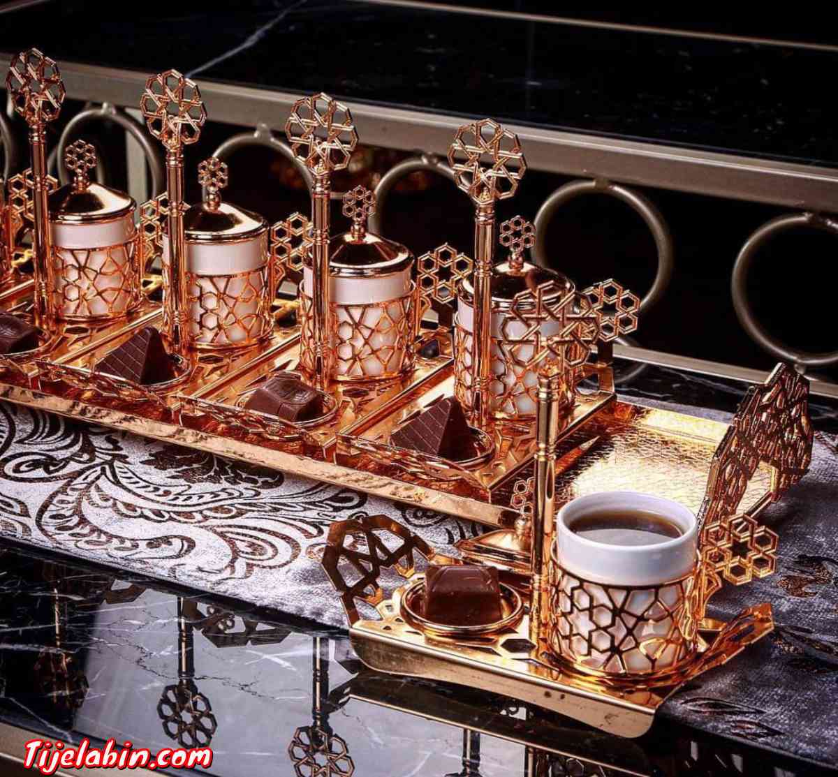 Service à thé - Ouled Fayet, Alger - Tijelabin