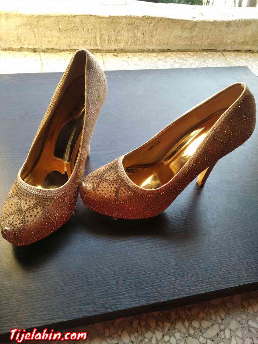 حذاء كعب عالي للعرائس جديد مقاس 40 لون ذهبي - Beni Aziz, Setif - Tijelabin