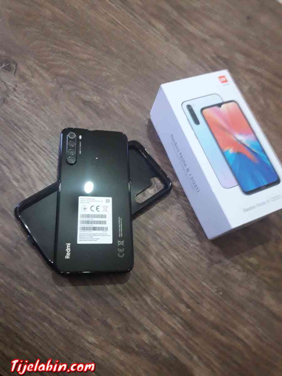 هاتف مستعمل يشبه الجديد