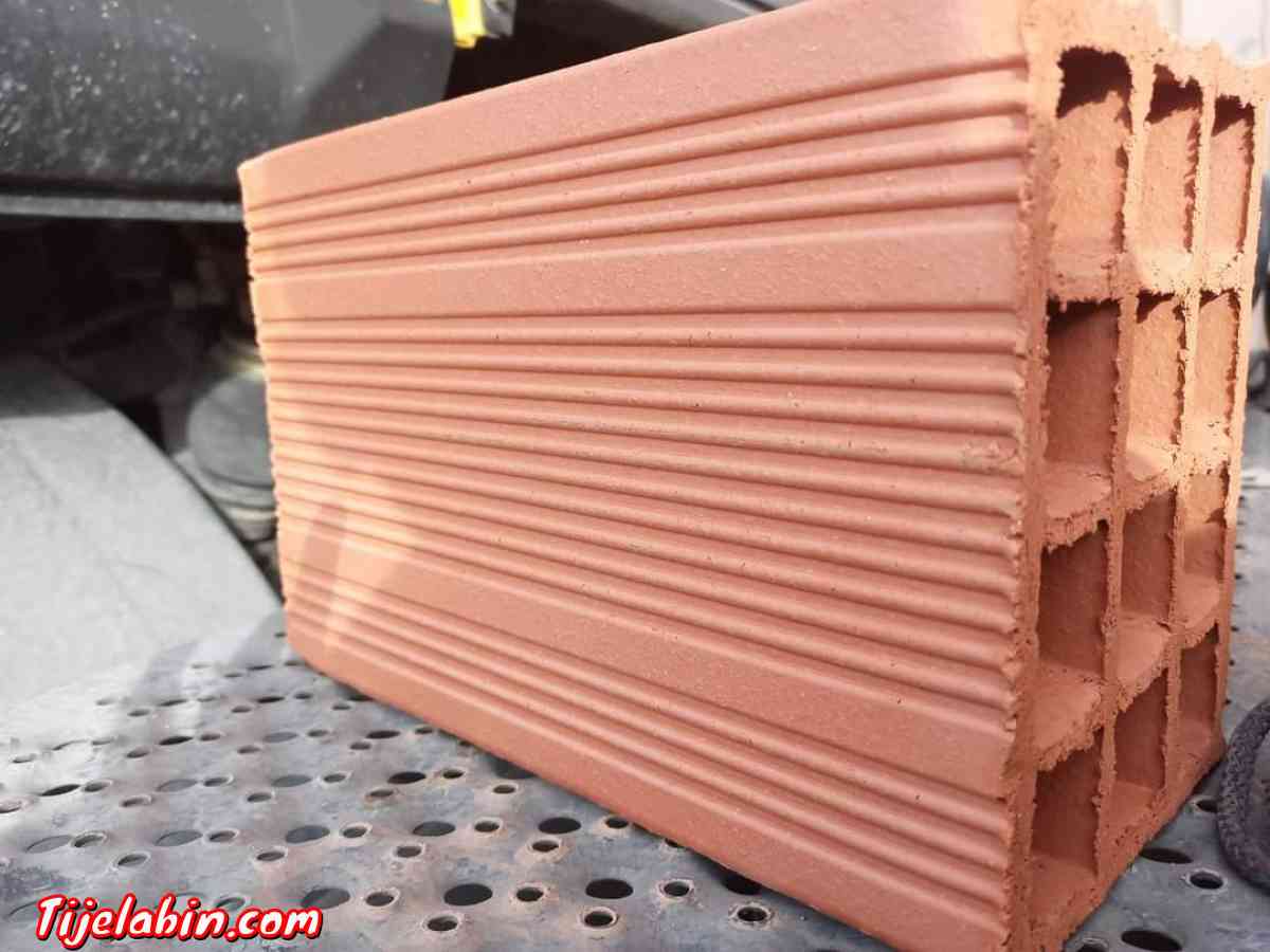 brique 8trous et 12trous - Bordj Bou Arreridj, Bordj Bou Arreridj - Tijelabin