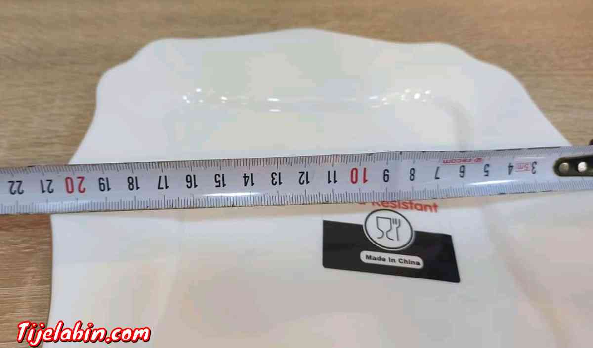 services a table Blanc - Ouled Fayet, Alger - Tijelabin