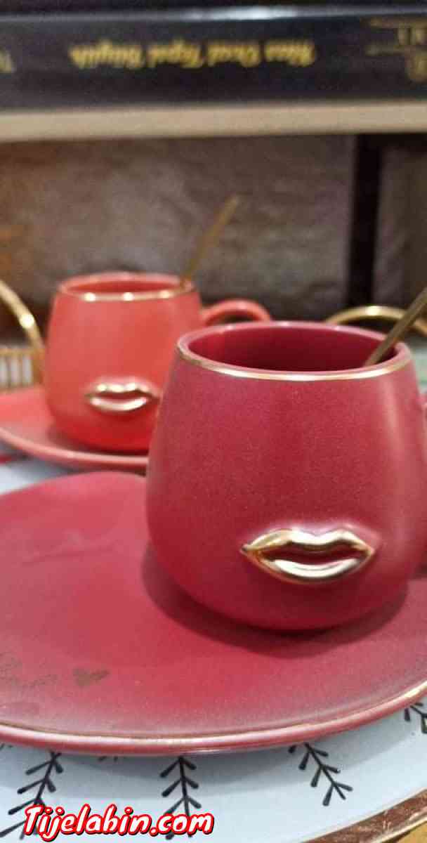 Ses tasses coûte - Ouled Fayet, Alger