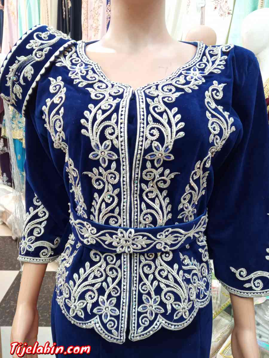 كراكو حر خدمة يد - Adekar, Béjaïa - Tijelabin