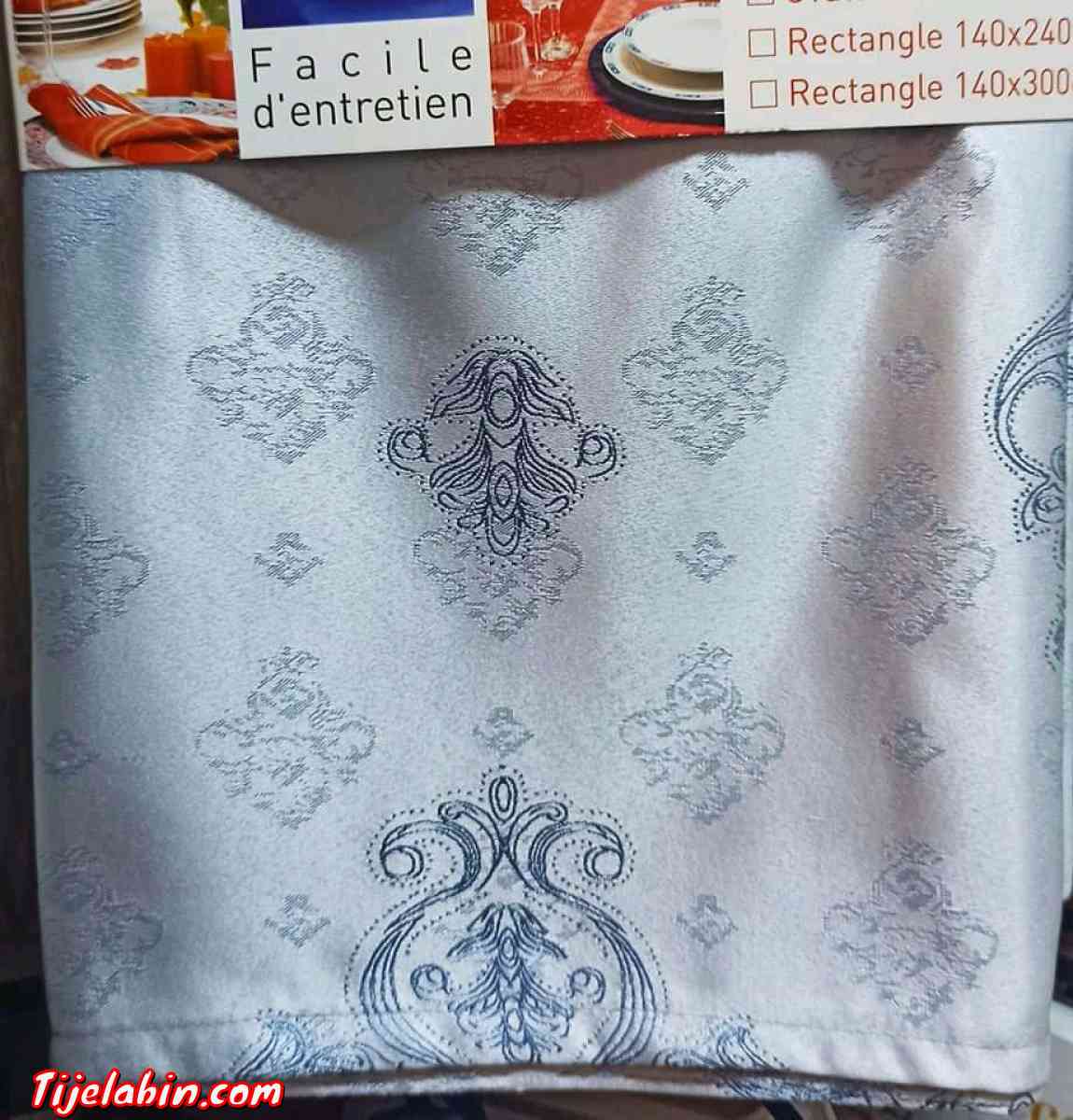 des nappes antitaches - Ouled Fayet, Alger - Tijelabin