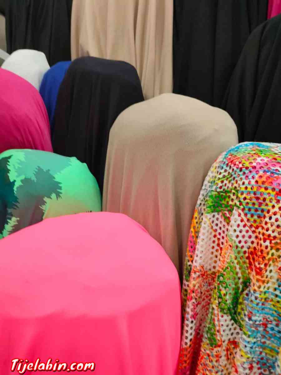 اقمشة مختلة كامل صولد البيع جلة وتجزئة وبالكيلو المقر بجاية - Bejaia, Béjaïa - Tijelabin