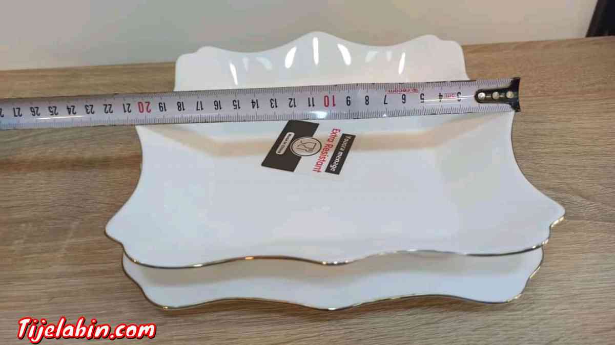 services a table Blanc - Ouled Fayet, Alger - Tijelabin