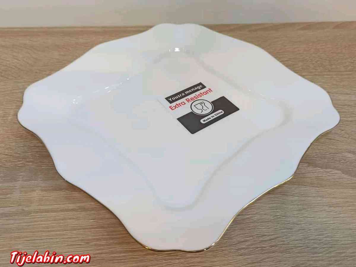 services a table Blanc - Ouled Fayet, Alger - Tijelabin