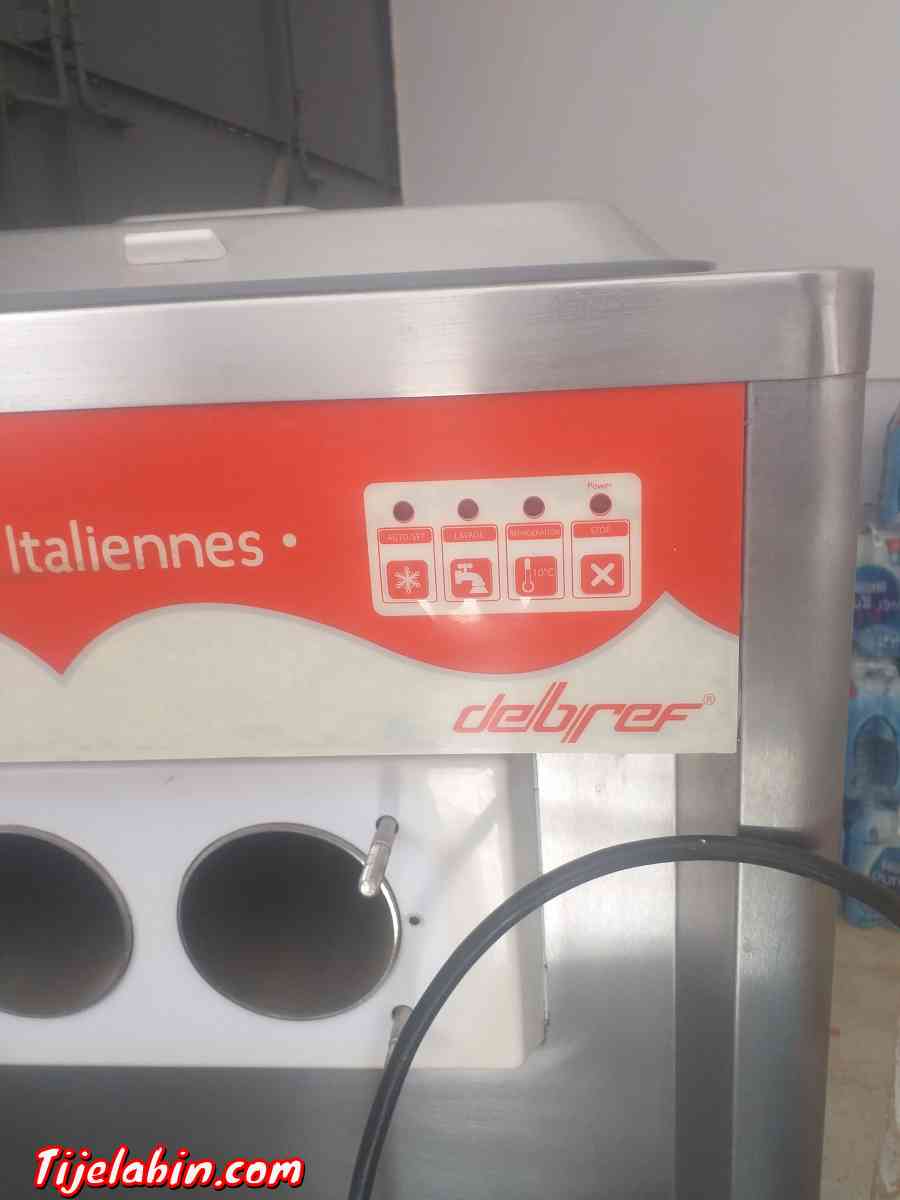 مكينة صنع المثلاجات . - El Marsa, Chlef - Tijelabin