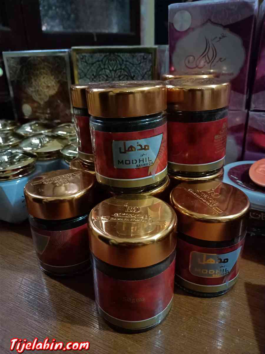 بخور وعطور أصلية من بنافع للعود سعودية - Bouzareah, Alger - Tijelabin