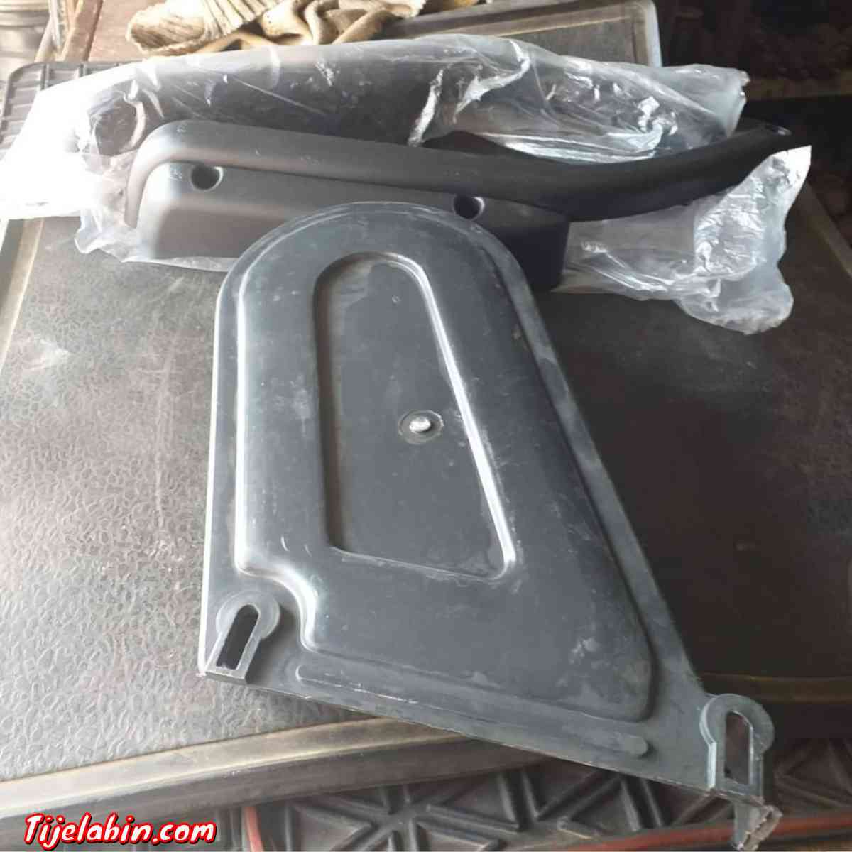 قطع غيار نيفا لادا - Tiaret, Tiaret - Tijelabin