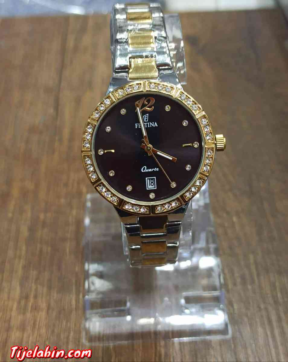 ساعة فشباب - Oran, Oran