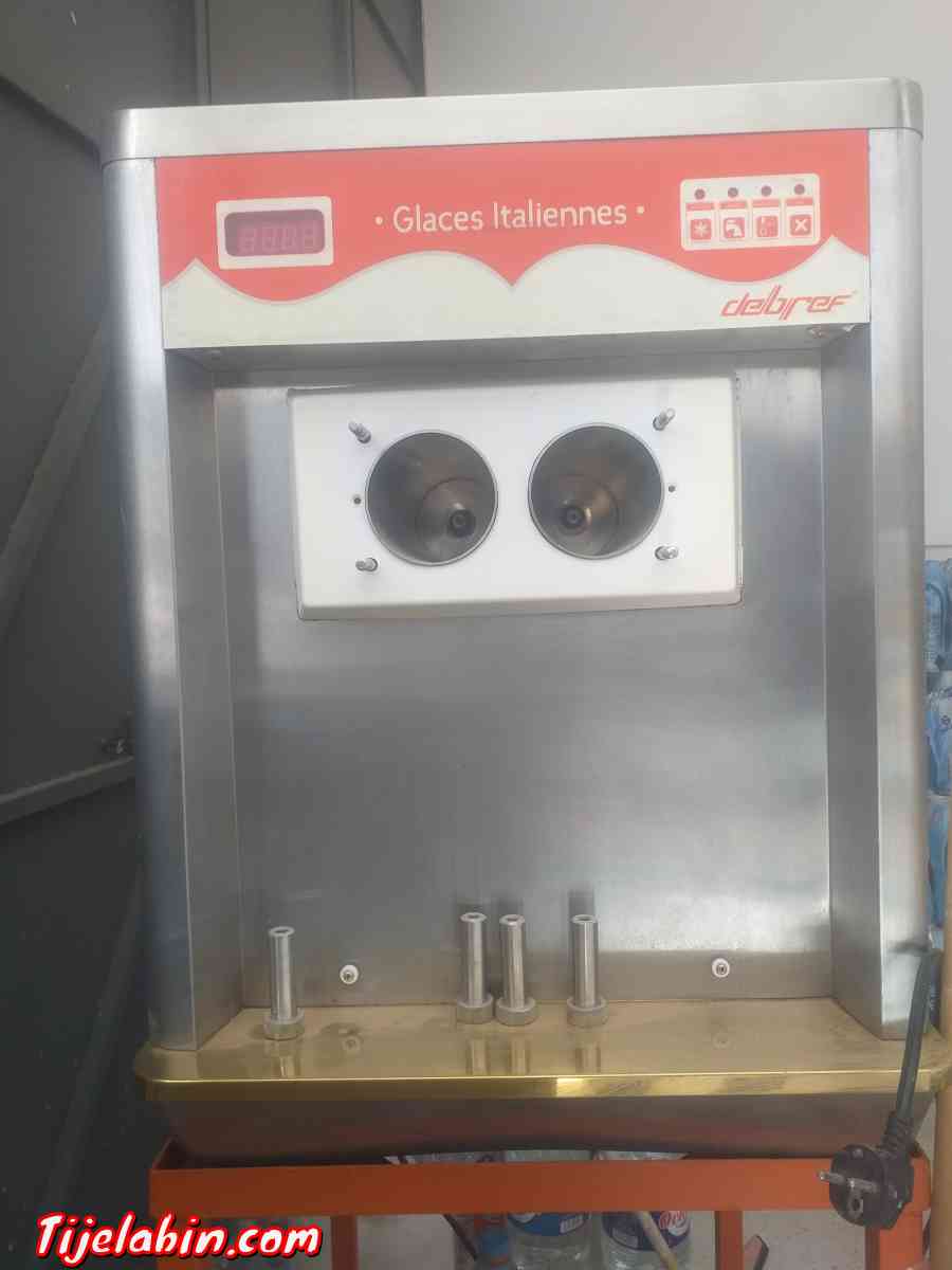 مكينة صنع المثلاجات . - El Marsa, Chlef