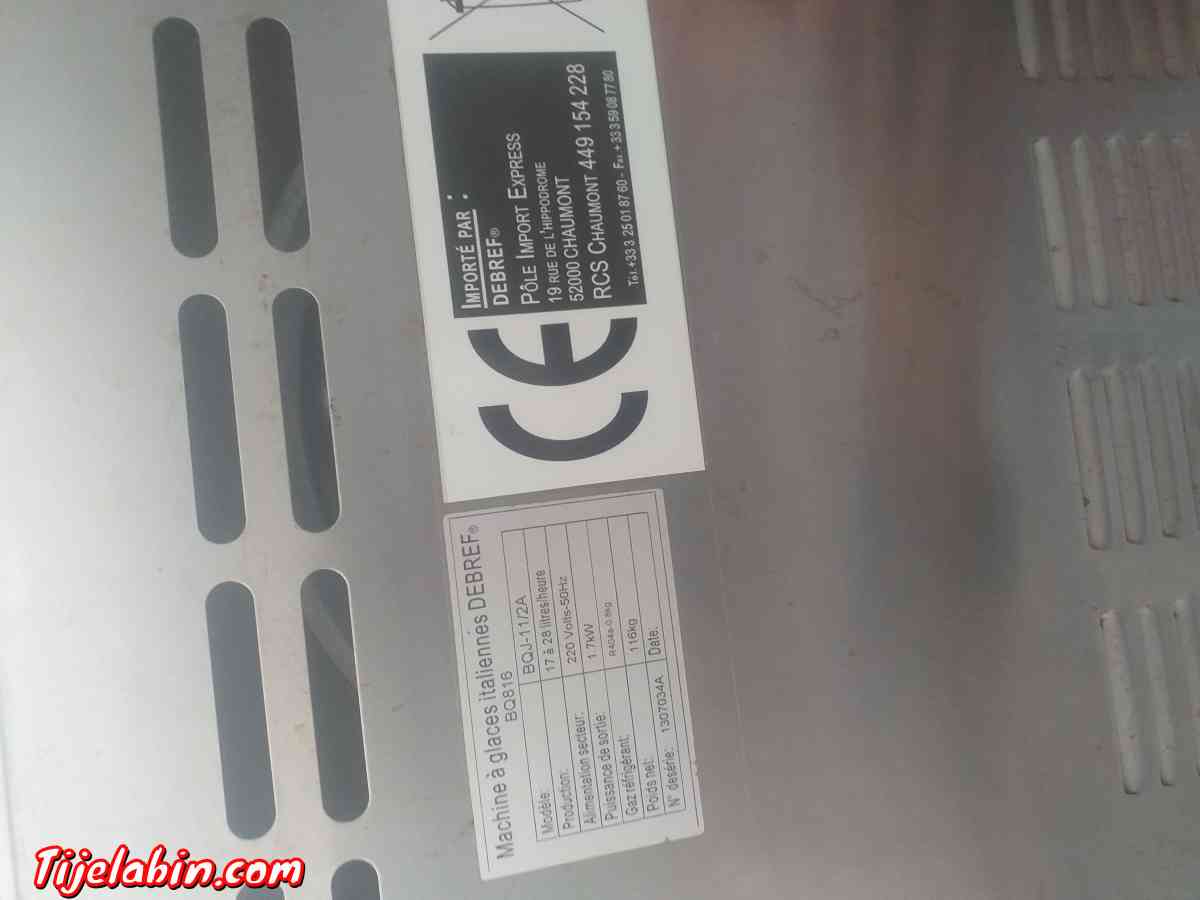 مكينة صنع المثلاجات . - El Marsa, Chlef - Tijelabin