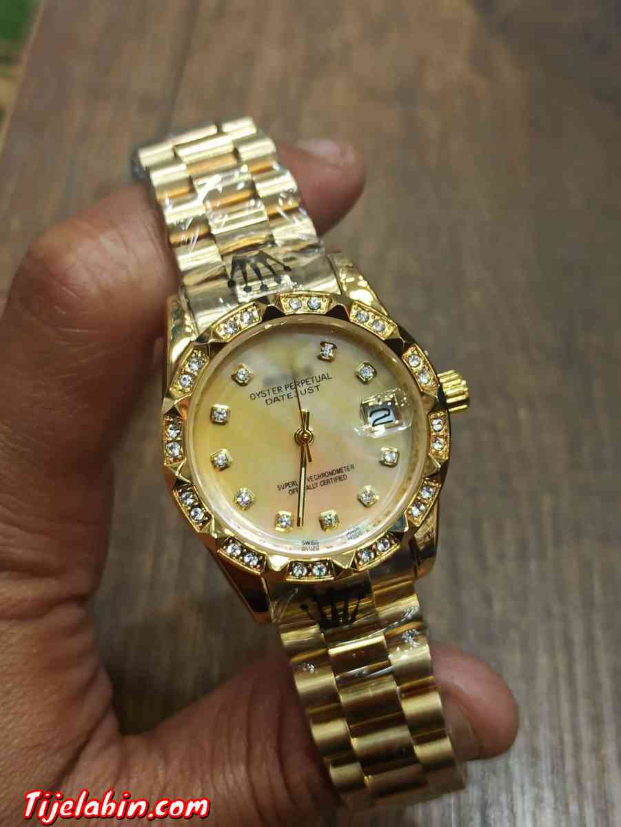 ساعة فشباب - Oran, Oran