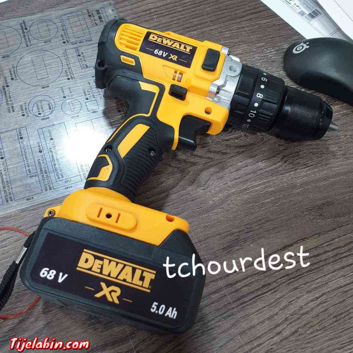 Visseuse  DEWALT 68V DOUBLE BATTERIE LITHIUM +هدية مفيدة مف - Ain Benian, Alger