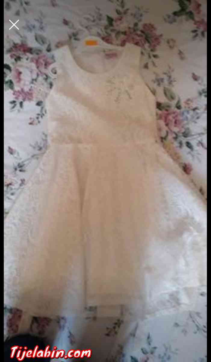 Robe jamais utilisé pour fille de 10-12ans