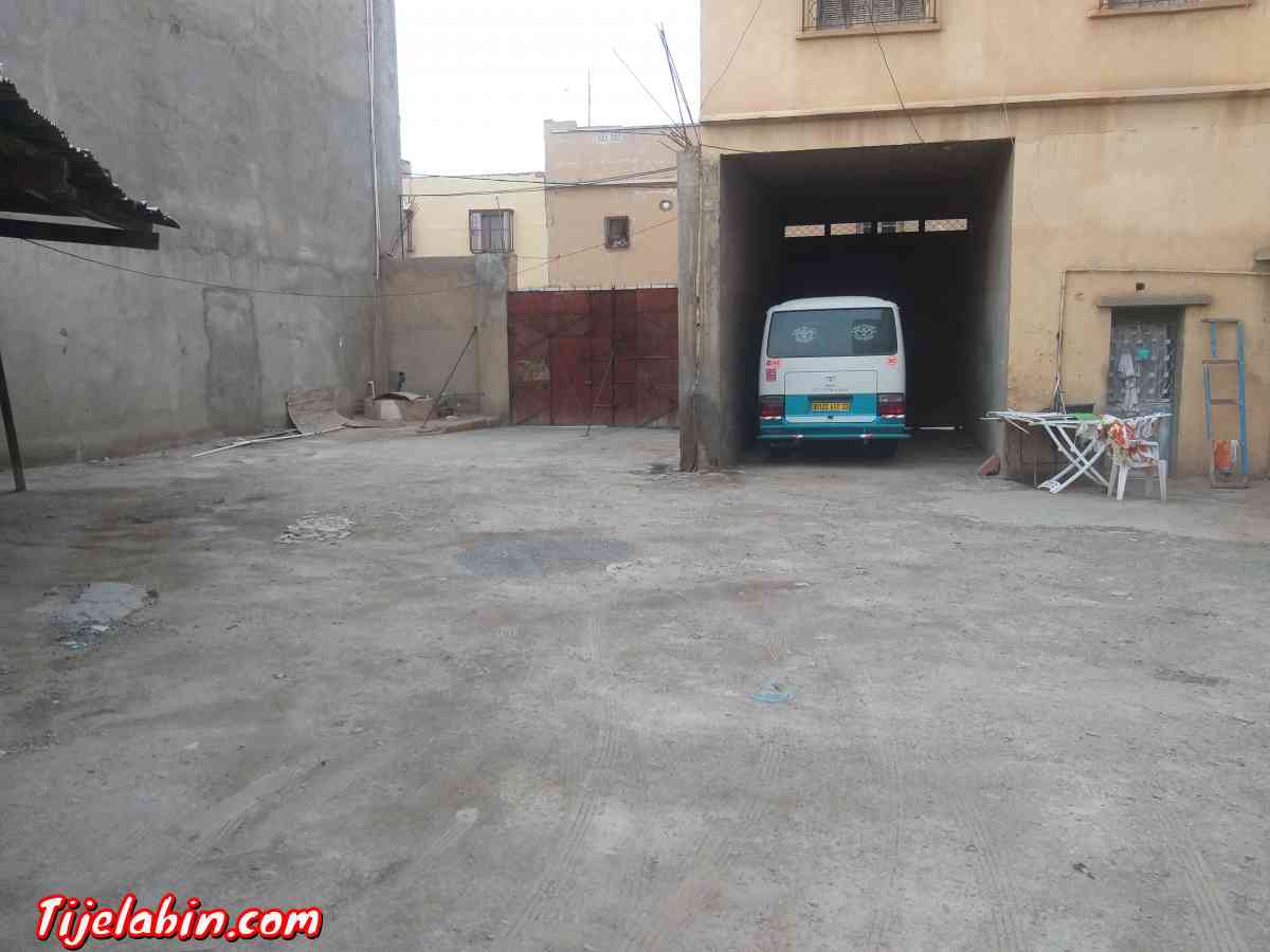 immeuble 2 appartement terrasse 3 locaux garage et  jardin - Sidi Bel Abbes, Sidi Bel Abbes - Tijelabin