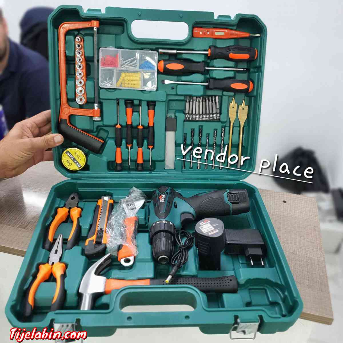 محفضة العمل تحتوي على كل مستلزمات العمل - Jijel, Jijel - Tijelabin