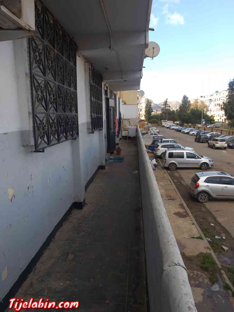 appartement f4 oran maraval radieus cité calme cité fermée - Oran, Oran - Tijelabin