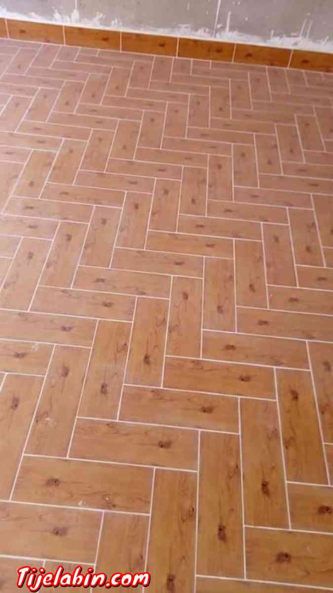 CARLEUR,TRAVAUX DE FINITION,PLAFOND PLASTIQUE ET PEINTURE - Medea, Medea - Tijelabin