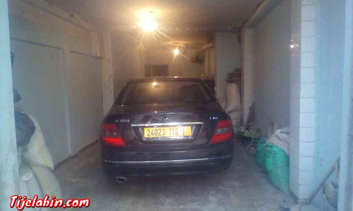 Mercedes C 220 - Dar El Beida, Alger