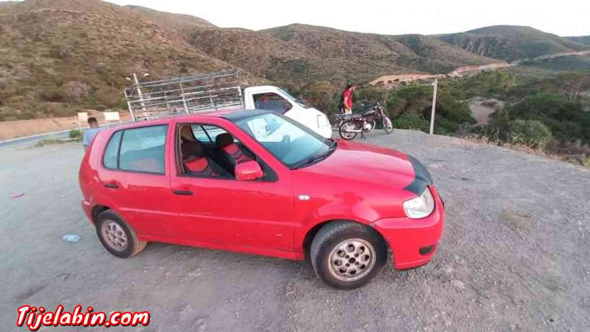 بلو سيارة polo - El Karma, Oran - Tijelabin