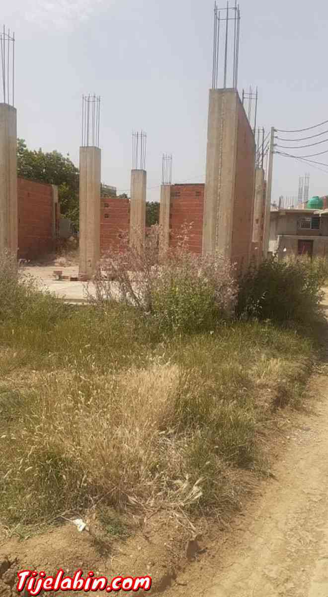 توجد قطعة ارظ للبيع فيها 3أرات أر اونص مبني ولباقي ليبري ايع - Adekar, Béjaïa - Tijelabin