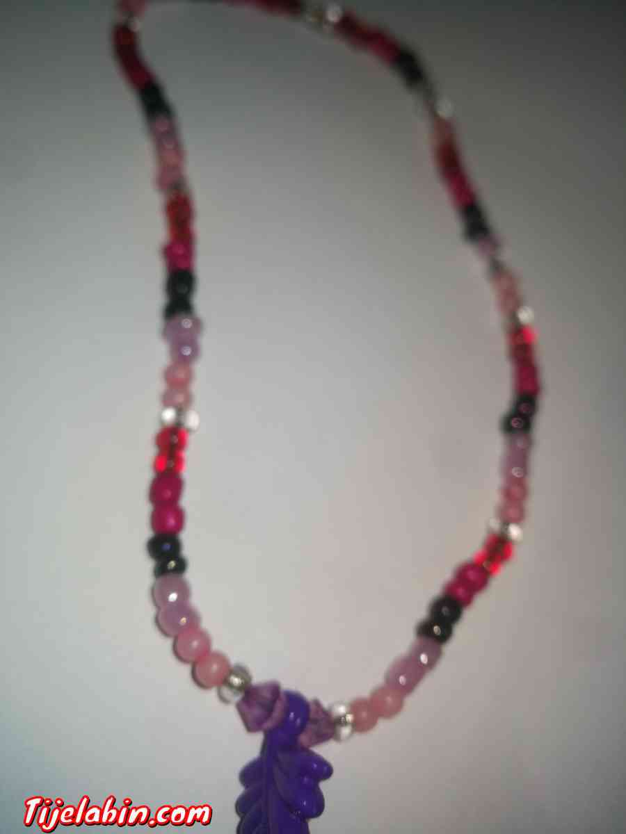 collier avec perles