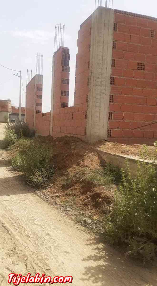 توجد قطعة ارظ للبيع فيها 3أرات أر اونص مبني ولباقي ليبري ايع - Adekar, Béjaïa - Tijelabin