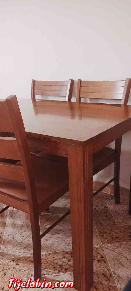 table - El Biar, Alger - Tijelabin