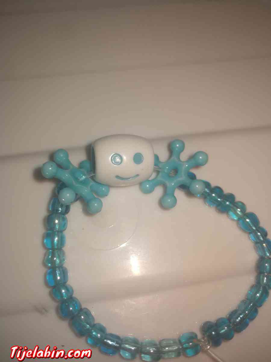 braclet bleu - Hussein Dey, Alger - Tijelabin