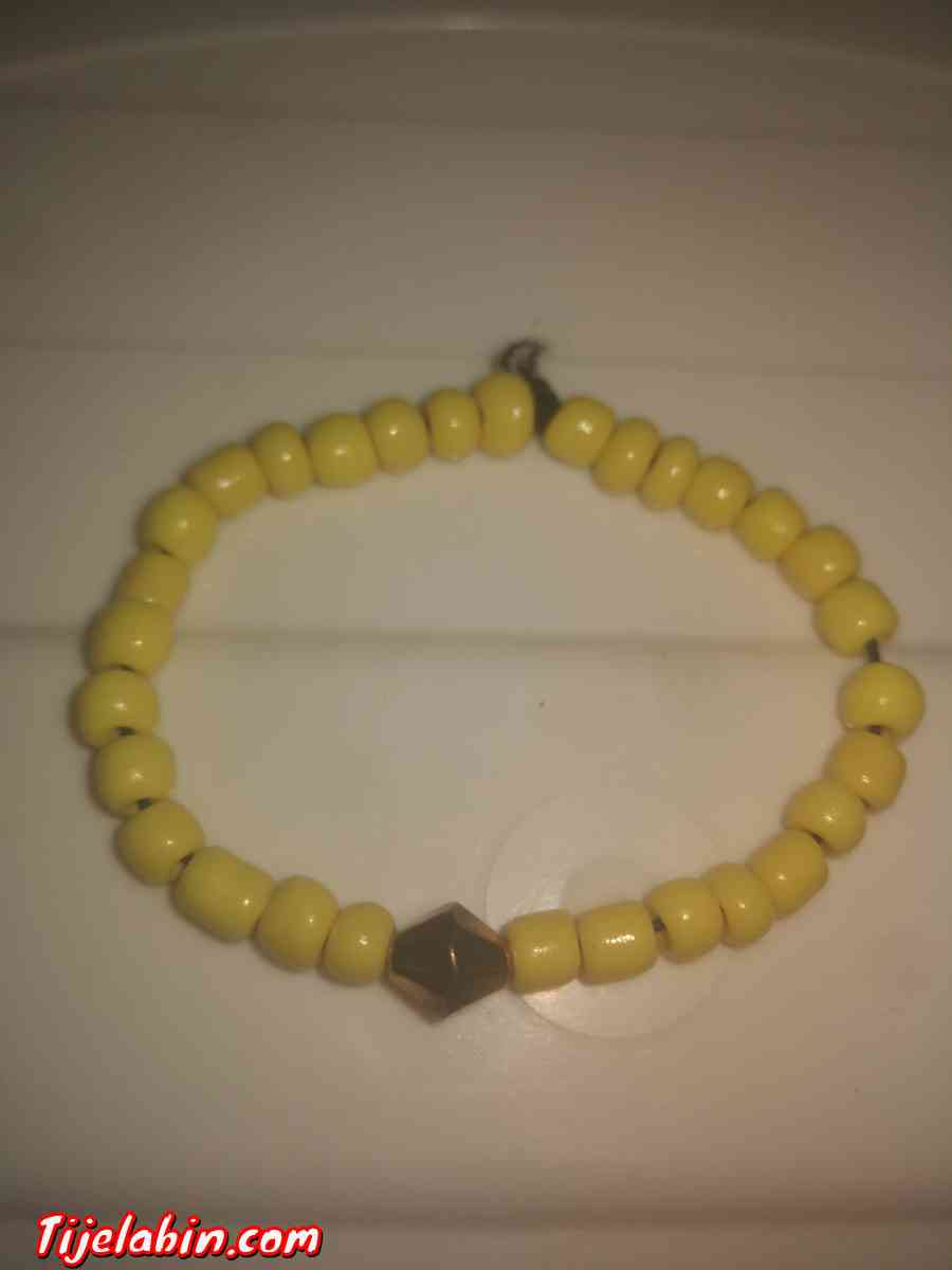 braclet jaune simple - Hussein Dey, Alger - Tijelabin