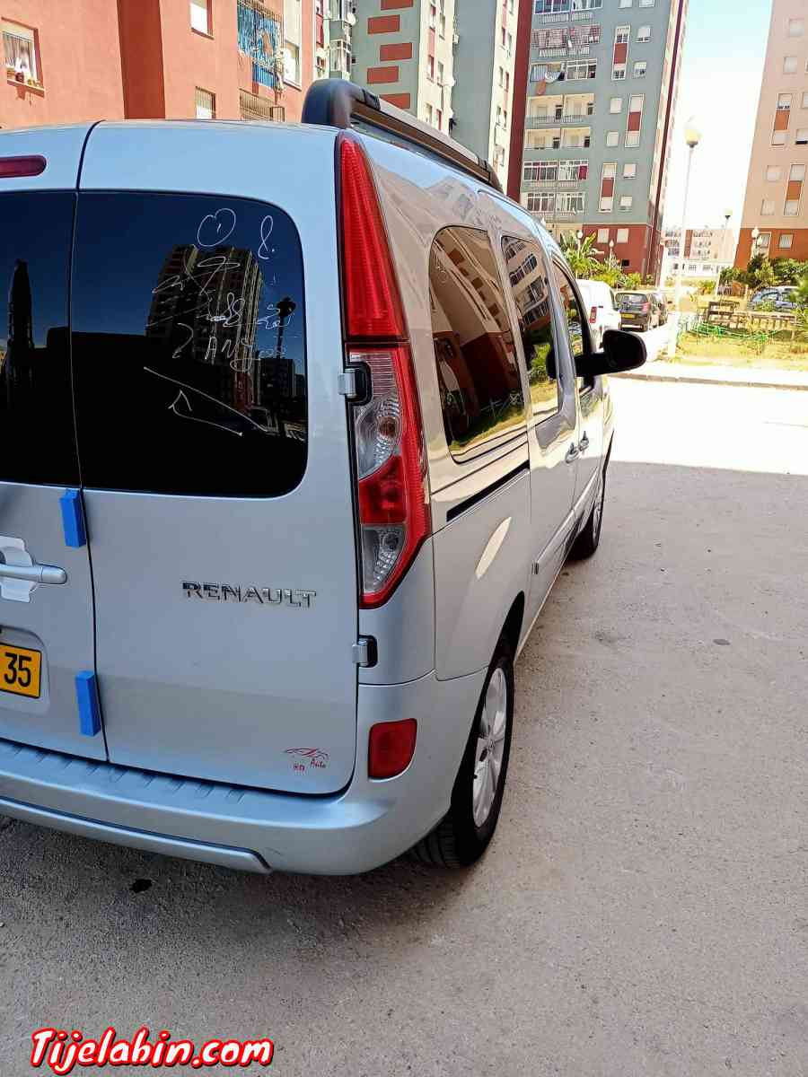 Kangoo vitrine 2021 - Reghaia, Alger - Tijelabin