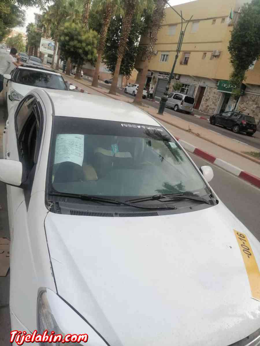 2011متور معوض جديد ماشي70الف سياره مشالله - Alger Centre, Alger